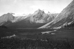 ThenE-WMCR-NA-65-410-Pipestone_River_Singing_Meadows-960by560