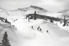 2014-01-14-thenC-Skiers-at-Skoki-1930s-960by640