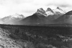 ThenD-NAC-PA-0580-050-Dawson_three_sisters-960by700