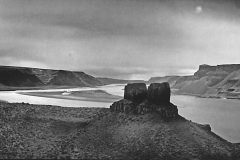 Twin Sisters Wallula Gateway, c. 1900